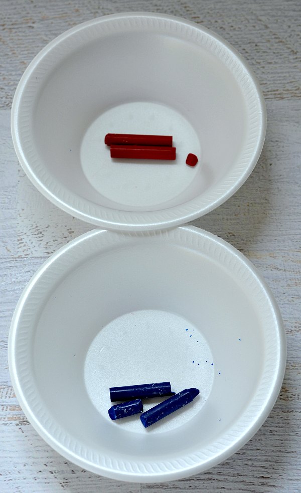 Keep the kids entertained this summer by making your own candles! Wax colored with melted crayons make for a colorful DIY candle kids love to make.