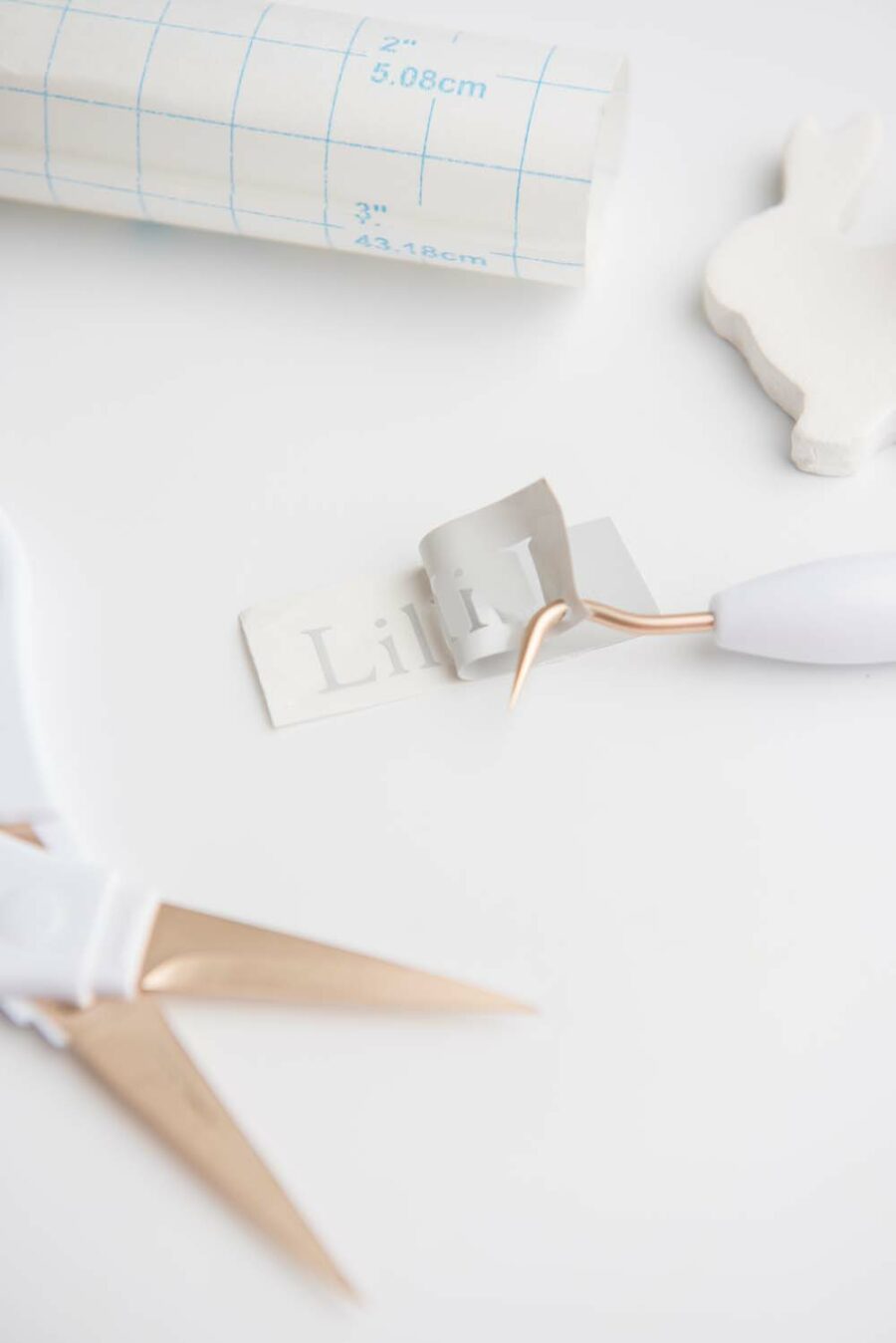 Weeding tool and vinyl