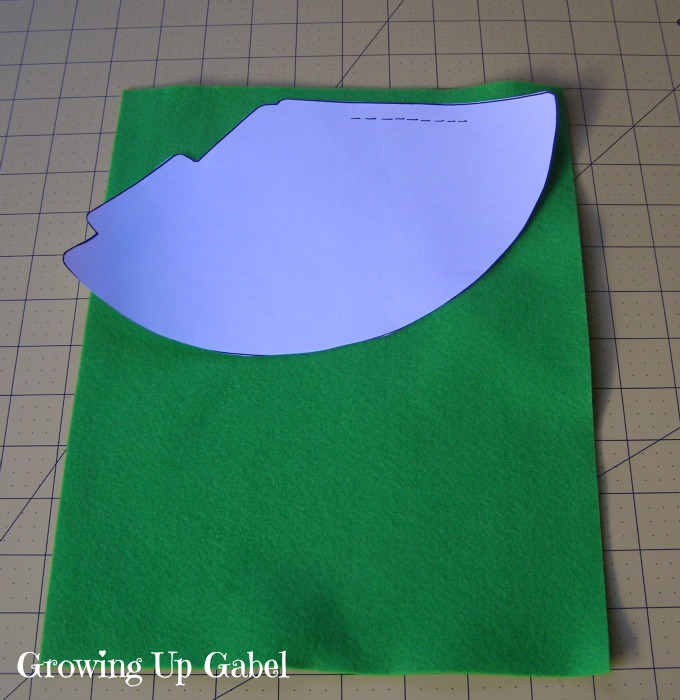 How to Make a Party Hat - Growing Up Gabel