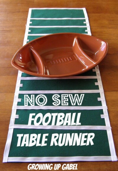 No Sew Football Table Runner from Growing Up Gabel @thegabels #crafts #SuperBowl