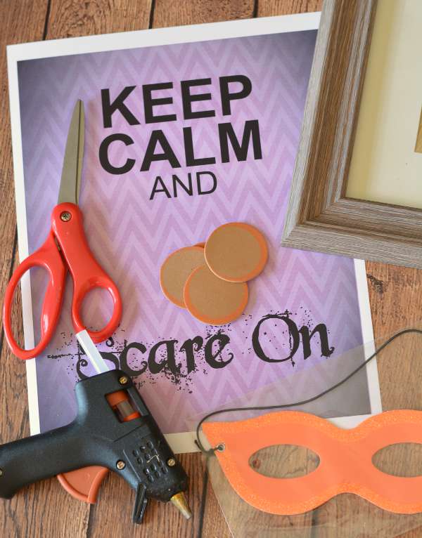 Supplies to make the keep calm Halloween poster craft