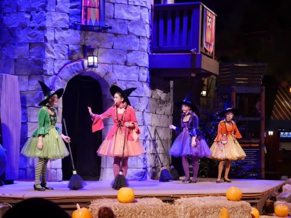 Halloween show at LEGOLAND