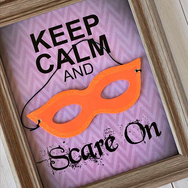  Keep Calm poster in frame