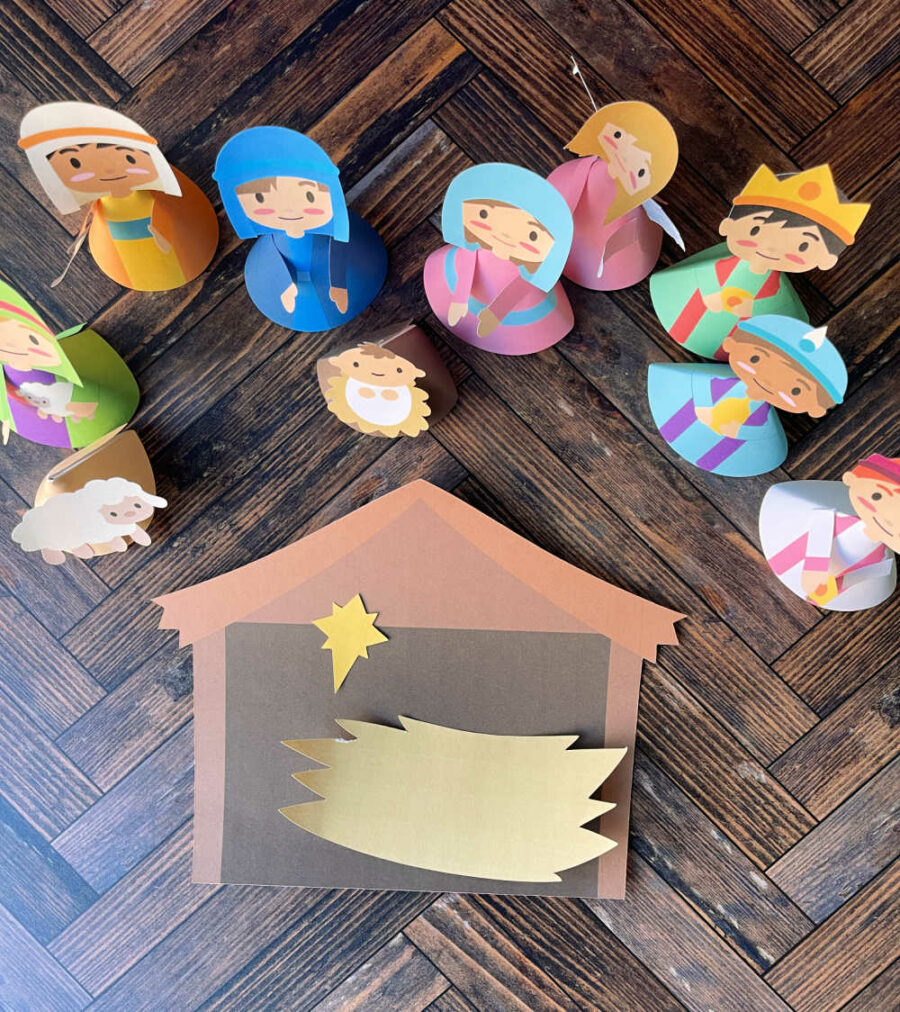 All assembled pieces and disassembled manger
