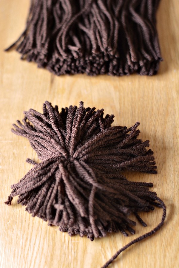 Brown yarn cut into short pieces