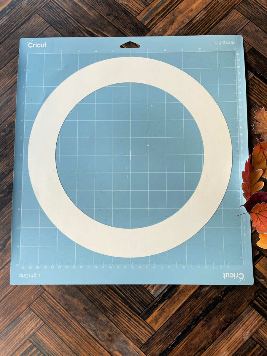 Card stock wreath form on Cricut cutting mat