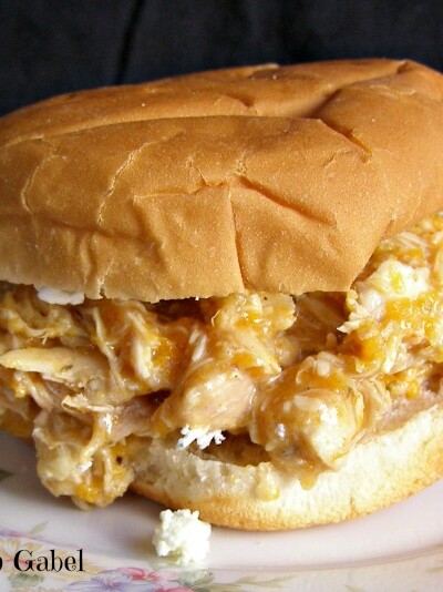 Slow Cooker Buffalo Chicken Sandwiches - Growing Up Gabel @thegabels