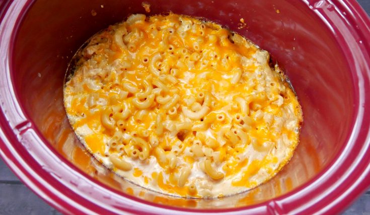 Easy crock pot mac and cheese with uncooked noodles