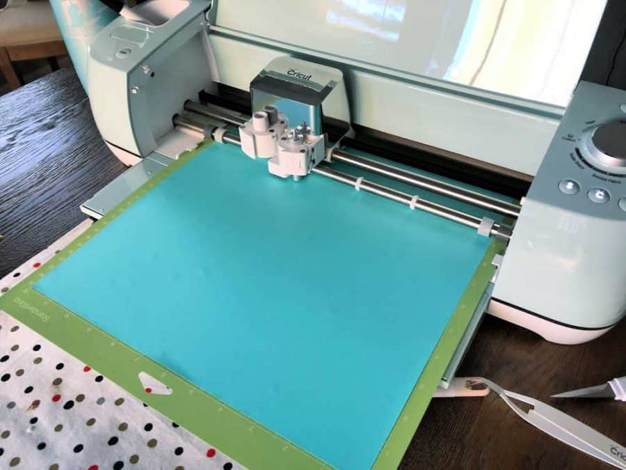 Cricut Air 2 cutting vinyl