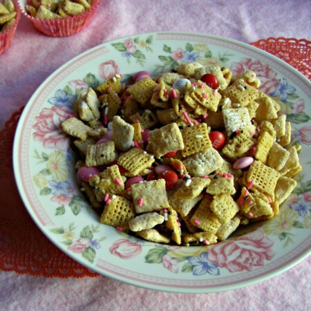 Valentine Chex Mix from Growing Up Gabel @thegabels #recipe