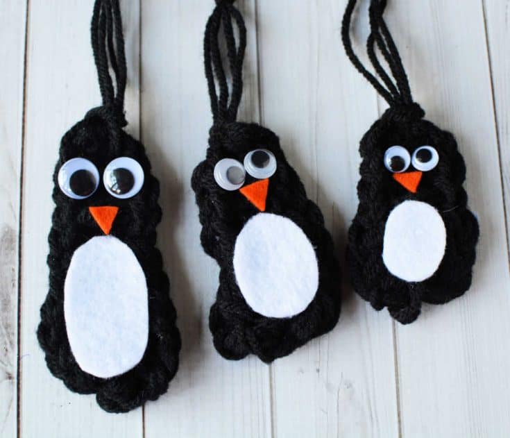 Finger Knitting Pattern: Penguin