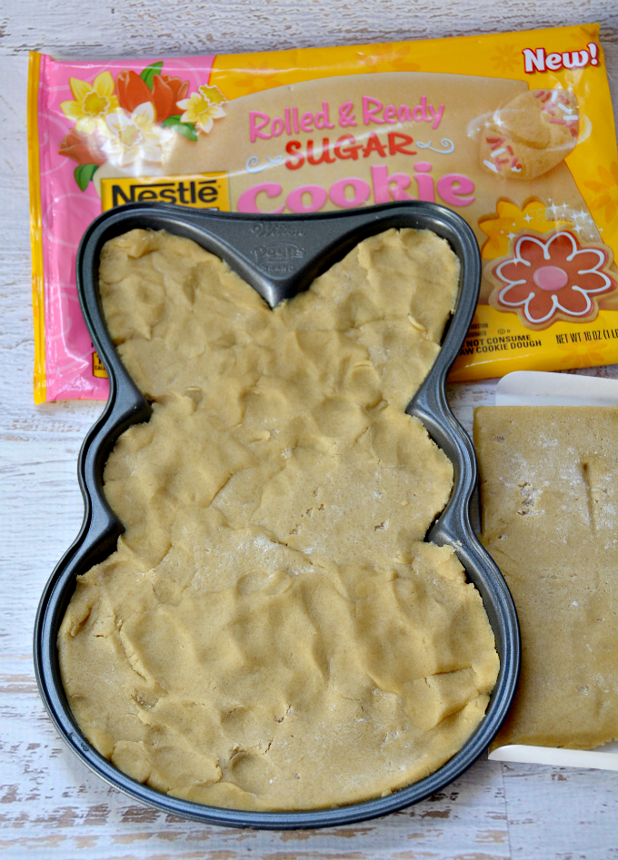 Love Peeps? Make a Peeps Cookie Cake in under 30 minutes with a cute Peeps cookie pan and pre-made sugar cookie dough!