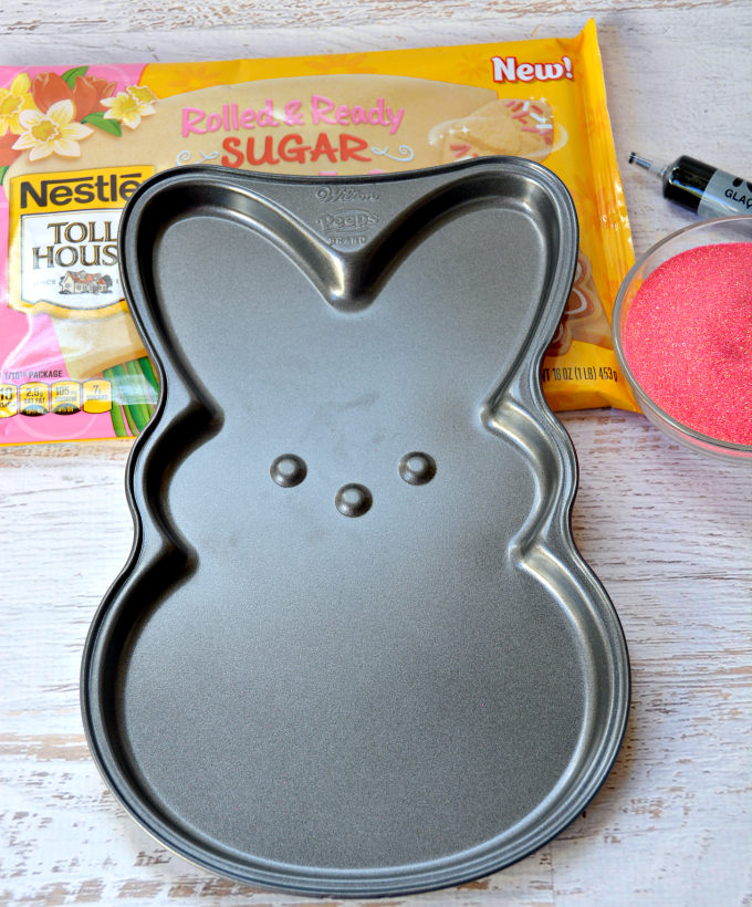 Love Peeps? Make a Peeps Cookie Cake in under 30 minutes with a cute Peeps cookie pan and pre-made sugar cookie dough!